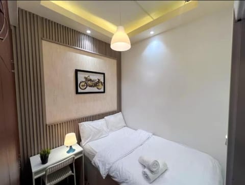 Network Partition Room Near Internet City Metro Vacation rental in Dubai