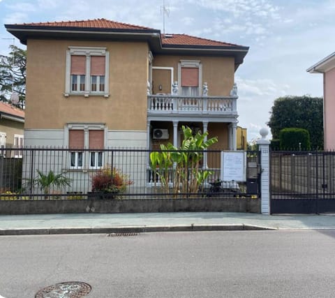 Stanza matrimoniale x2 Bed and Breakfast in Legnano