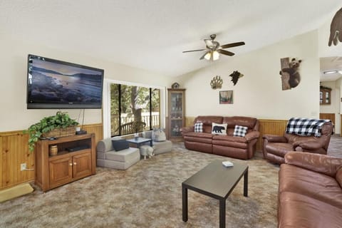 Rutter Family Retreat by Big Bear Vacations House in Southern California