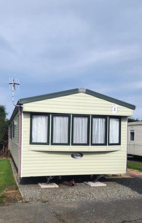 2 Vale Park Campground/ 
RV Resort in Fishguard Holiday Park