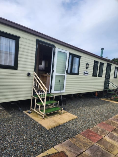 2 Vale Park Campground/ 
RV Resort in Fishguard Holiday Park