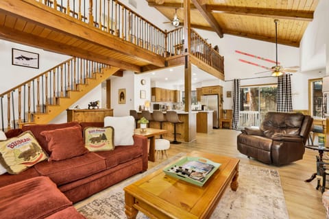 Relaxing Four Bears Cabin in Big Bear Lake Cabin in Big Bear