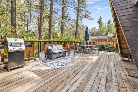 Sugar Bear Pines by Big Bear Vacations House in Southern California