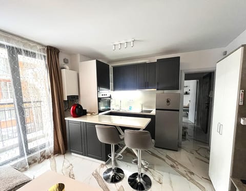 View (from property/room), View (from property/room), Other, Decorative detail, internet, minibar, oven, stove