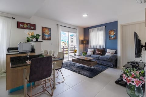 TV and multimedia, Living room, Dining area