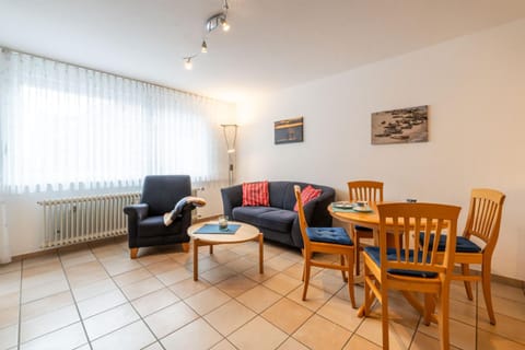 Living room, Decorative detail, Seating area, Dining area