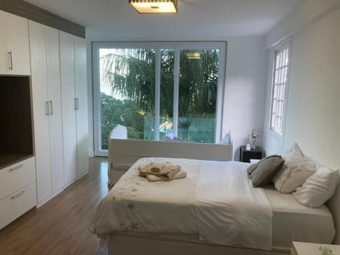 Leonardi's Sunset House Bed and Breakfast in Rio de Janeiro