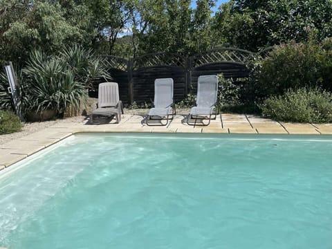 Villa T5 avec Piscine Privée, Proche Rivière, Wifi - FR-1-382-218 House in Vallon-Pont-d'Arc