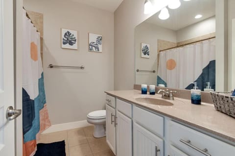 Charming retreat near Music Row & Vanderbilt House in Nashville