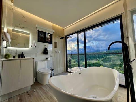 Natural landscape, Hot Tub, Bathroom, Bath