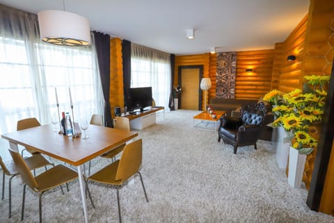 TV and multimedia, Living room, Dining area