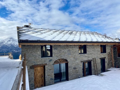 Property building, Day, Winter