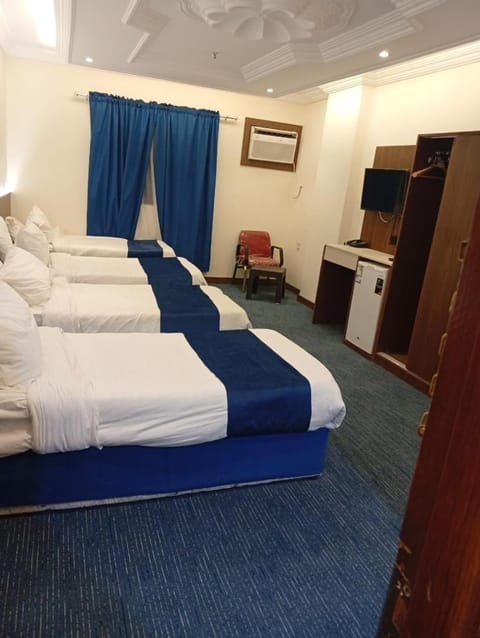 Bed, TV and multimedia, Photo of the whole room, Bedroom, air conditioner