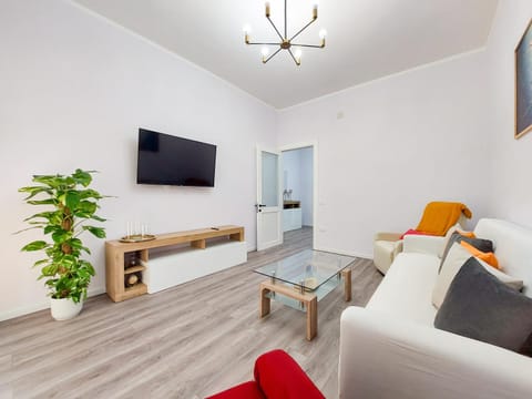 Communal lounge/ TV room, TV and multimedia, Living room, Seating area