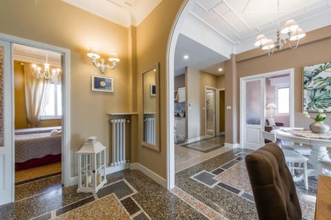 Lobby or reception, Seating area