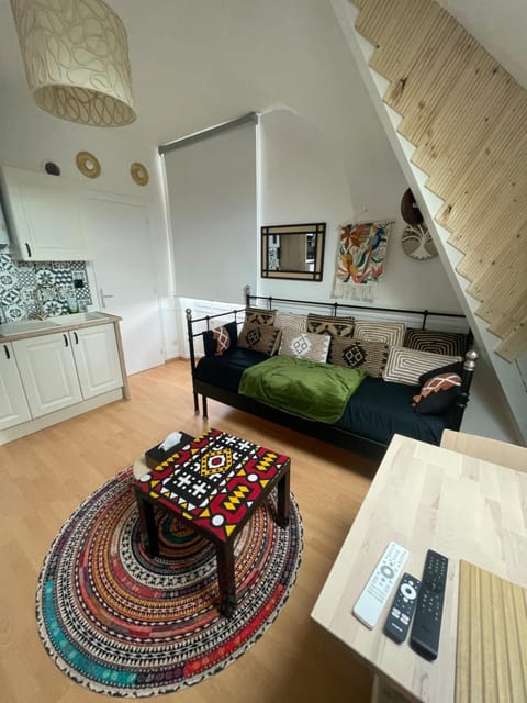 Un cocon au Presbytère avec place de parking voiture gratuite Apartment in Caen