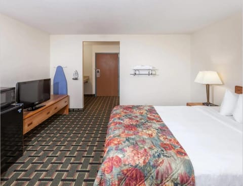 Fairbridge Inn Express Decatur Forsyth IL Motel in Forsyth