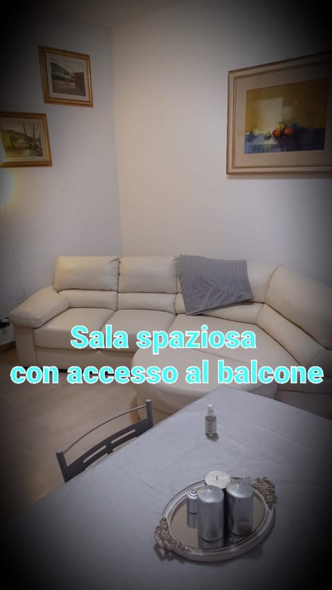 Seating area, Text overlay