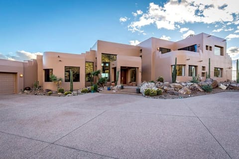 The Schloss 5Bd Hilltop Estate Villa in Catalina Foothills