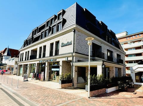 Property building, Neighbourhood, Street view