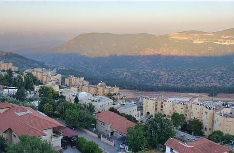 City view, Mountain view