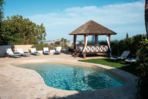 Patio, Day, Natural landscape, Garden view, Pool view, Swimming pool, sunbed
