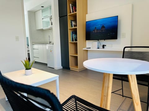 TV and multimedia, Kitchen or kitchenette, Living room