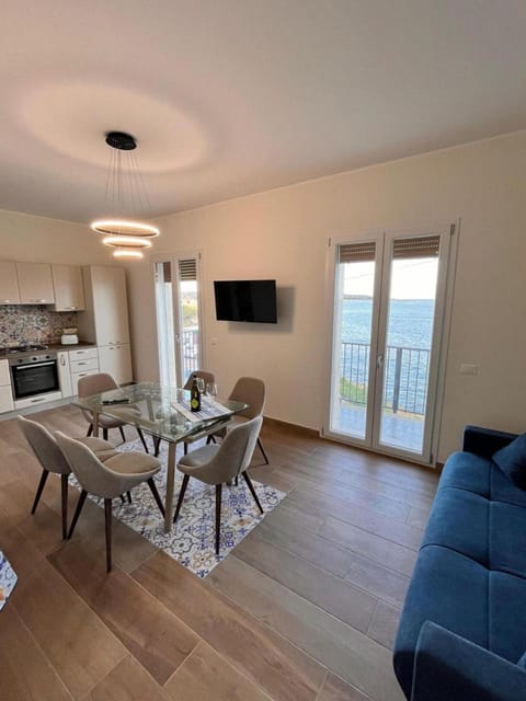 TV and multimedia, Kitchen or kitchenette, Dining area