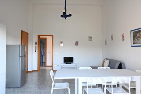 Sirolo, trilocale in centro, con terrazzo e aria condizionata - S078 Apartment in Sirolo