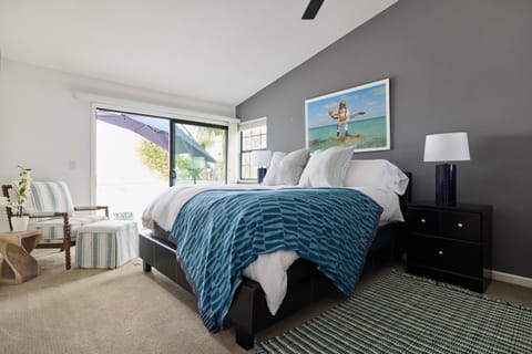 Marlin Cove Pet Friendly Waterfront Retreat House in Discovery Bay