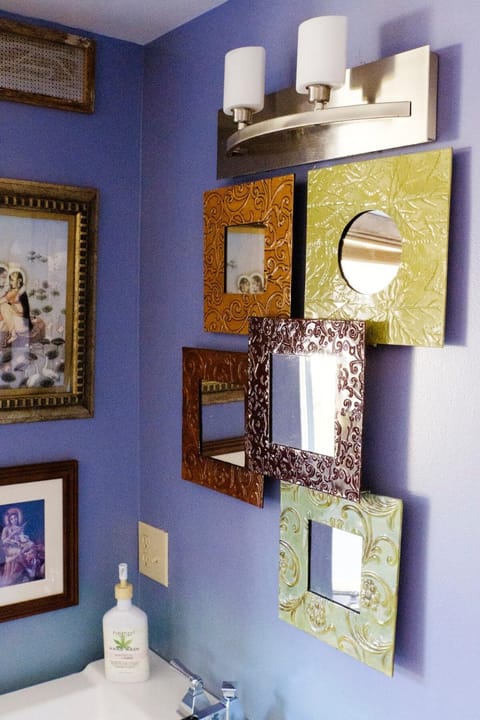 Luxurious sky loft with giant soaker tub, steam room, views Apartment in Phoenicia