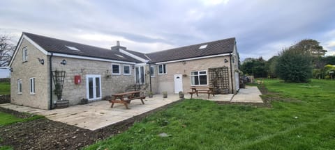 Greystones nawab unit B buxton sleep upto 5 in peak park Apartment in Monyash