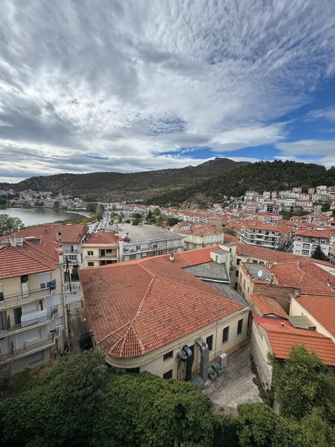 Property building, Day, Natural landscape, Bird's eye view, City view, Lake view, Mountain view