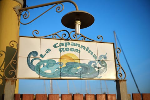Facade/entrance, Property logo or sign, Decorative detail