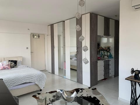 Bed, Bedroom, wardrobe, air conditioner