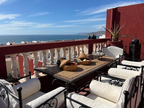 Day, Natural landscape, Coffee/tea facilities, View (from property/room), Balcony/Terrace, Seating area, Dining area, Sea view