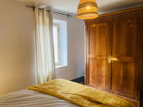 Bed, Bedroom, wardrobe