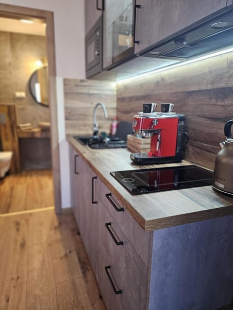 Coffee/tea facilities, Kitchen or kitchenette
