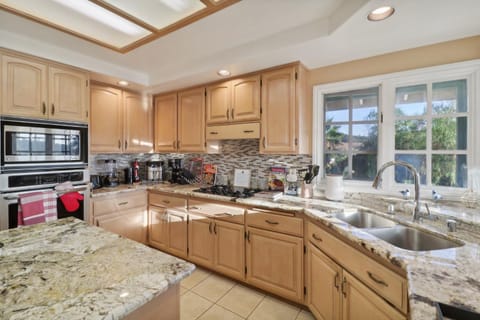 Entire Private Home with 5 Bedrooms 4 Bathrooms, 3-Acres Estate, 3000 sqft, near Winery in Fallbrook, Available Now House in Fallbrook