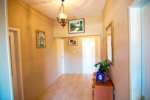 Lobby or reception, Area and facilities