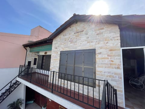 Property building, Day
