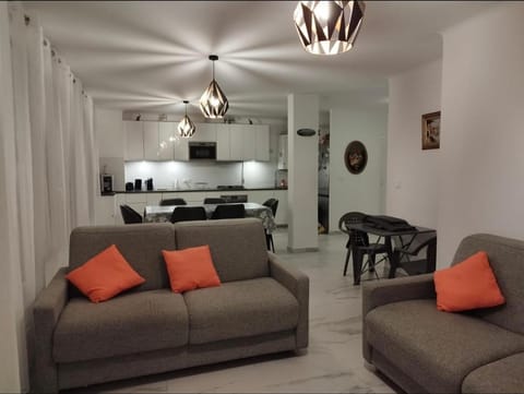 Spacious T3 in St-Raphaël Apartment in Saint-Raphael