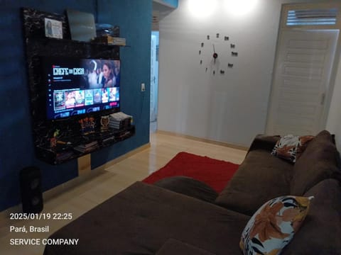 Communal lounge/ TV room, TV and multimedia, Living room