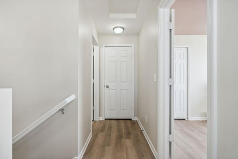 Newly Renovated 5BD 4BA Home near Downtown Apartment in Minneapolis