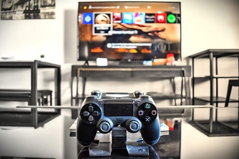 Communal lounge/ TV room, Game Room, TV and multimedia, Evening entertainment