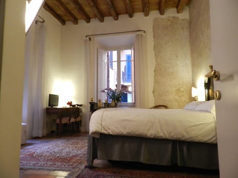 Day, Photo of the whole room