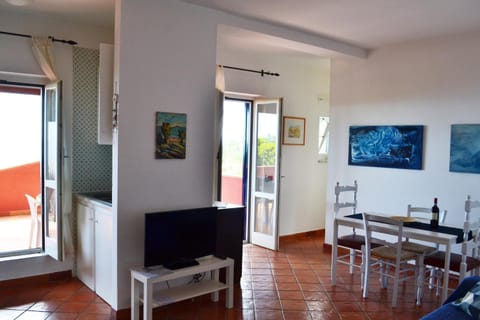 Living room, Dining area, air conditioner