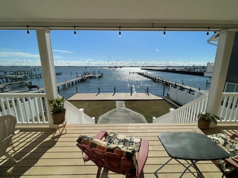 Big Waterfront House with Amazing View and Swim Deck home House in Norfolk