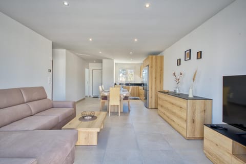 Communal lounge/ TV room, TV and multimedia