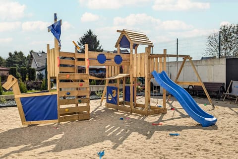 Day, Children play ground